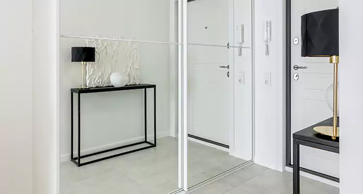 Mirrored Bifold Closet Doors Repair in Port Charlotte, FL